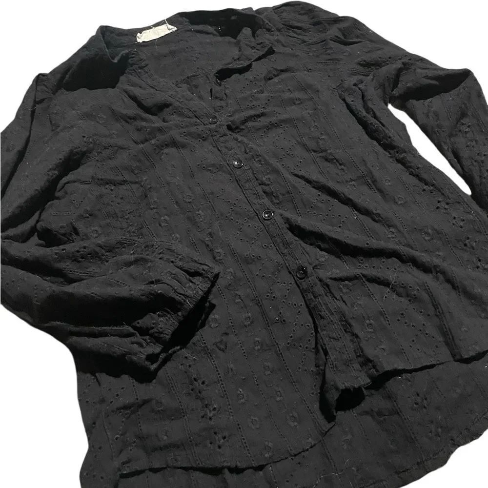 Solitaire size small Elegant Black Women's Top